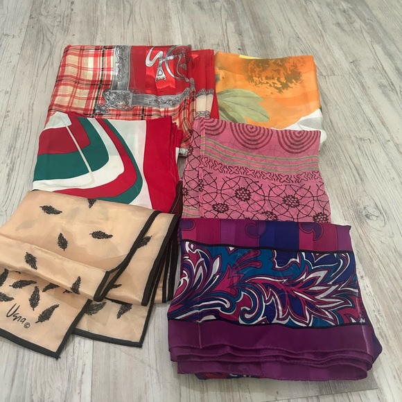 ID Unlimited Inc. ITALY  Scarf lot mix - Picture 1 of 8